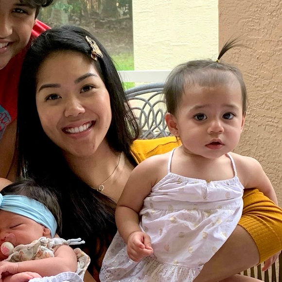 Meet your Posher, Stephanie - Picture 1 of 1